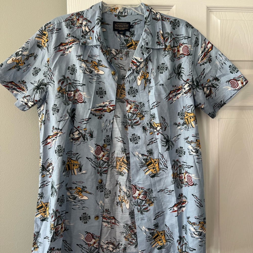 Pendleton Blue Casual Button Down Shirt with Tropical Print size Medium